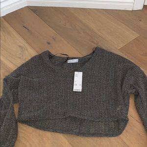 BRAND NEW URBAN OUTFITTERS KNITTED GRAY SWEATER